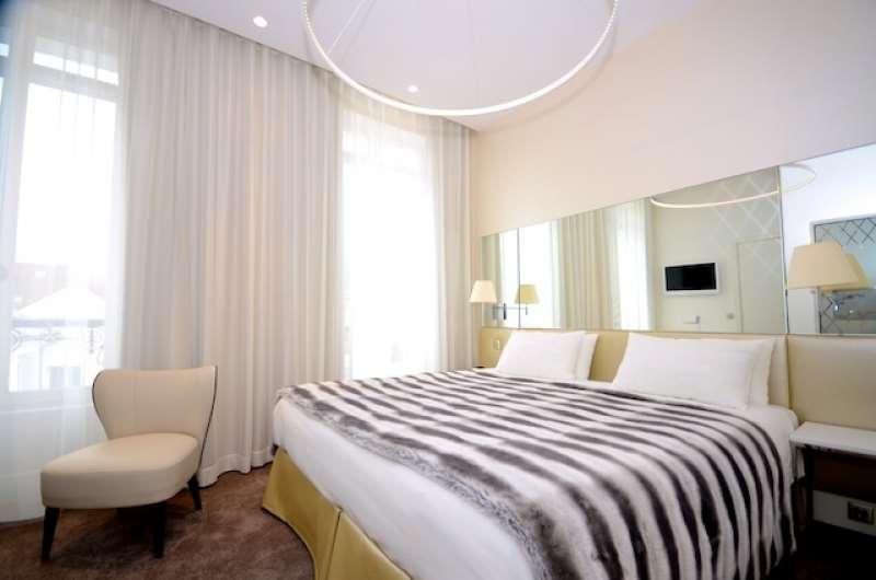פרובן Le Cesar Hotel חדר תמונה