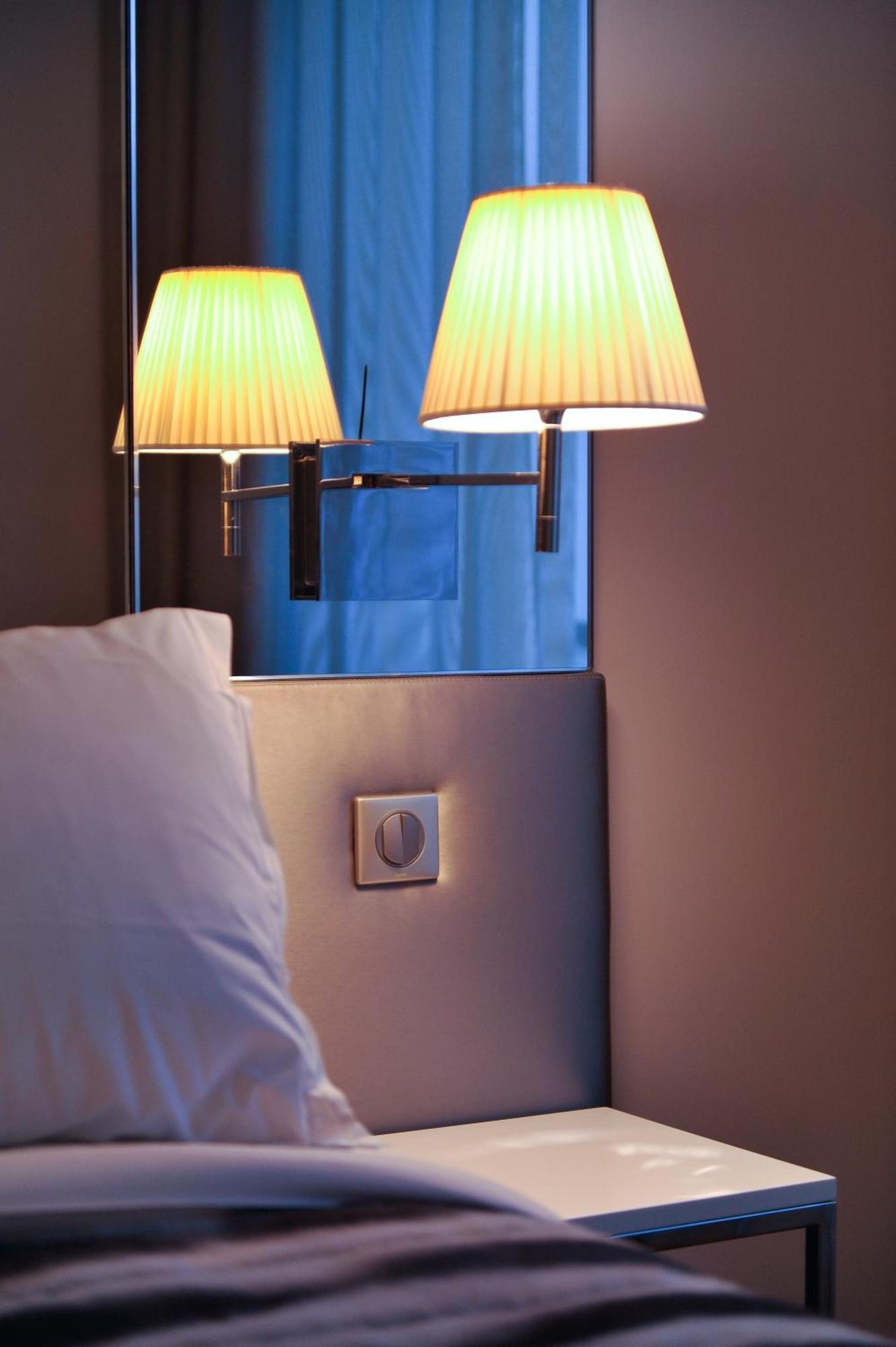 פרובן Le Cesar Hotel מראה חיצוני תמונה