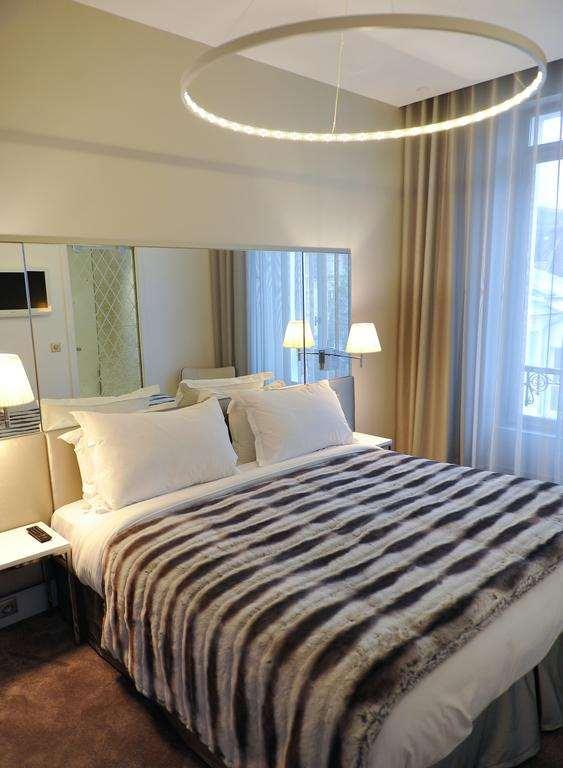 פרובן Le Cesar Hotel חדר תמונה